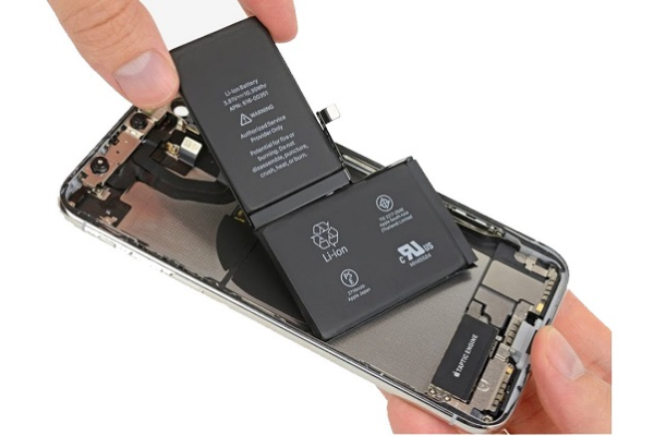 Thay pin iPhone giá rẻ TP.HCM – dịch vụ nhanh, linh kiện tốt